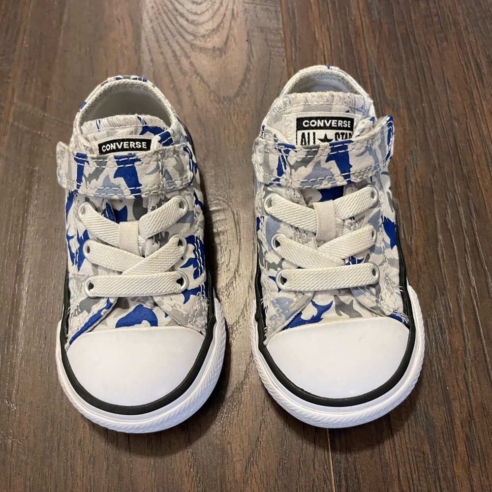 Converse Chuck Taylor All Star Shark Bite V1 Sneakers Toddler size 5